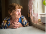6 điều nên và không nên làm khi chăm sóc người già bị hoang tưởng
